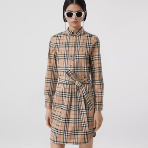 Women clothe